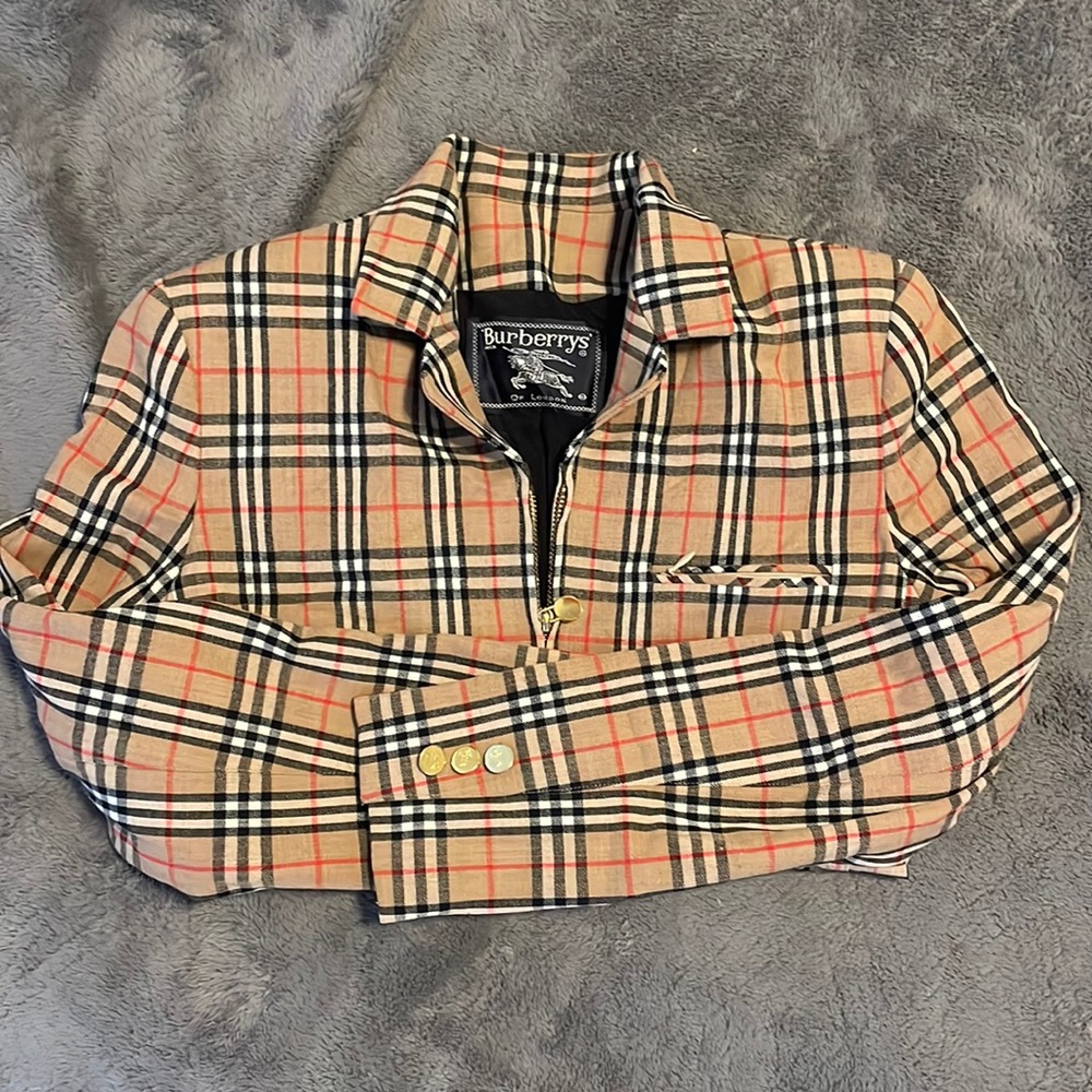 Tailored fit Burberry zip up blazer